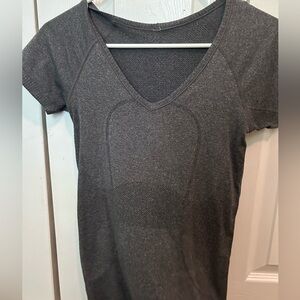 Lululemon swiftly Tech!